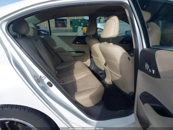 1HGCR3F9XGA026508 2016 HONDA ACCORD - Image 8