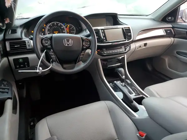 1HGCR3F9XGA026945 2016 HONDA ACCORD - Image 8