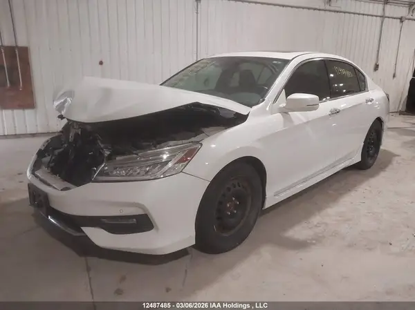 1HGCR3F9XGA800711 2016 HONDA ACCORD - Image 2