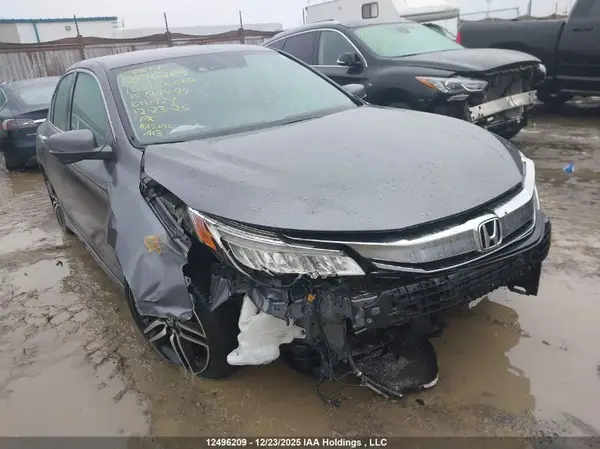 1HGCR3F9XGA801499 2016 HONDA ACCORD - Image 1
