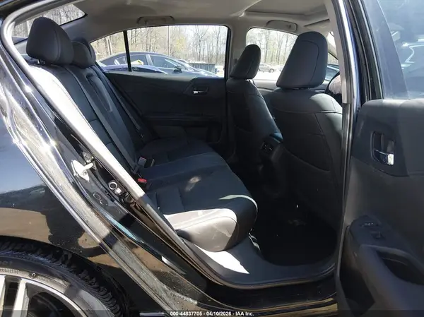 1HGCR3F9XHA000606 2017 HONDA ACCORD - Image 8