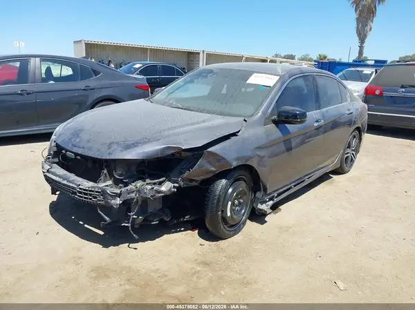 1HGCR3F9XHA004431 2017 HONDA ACCORD - Image 2