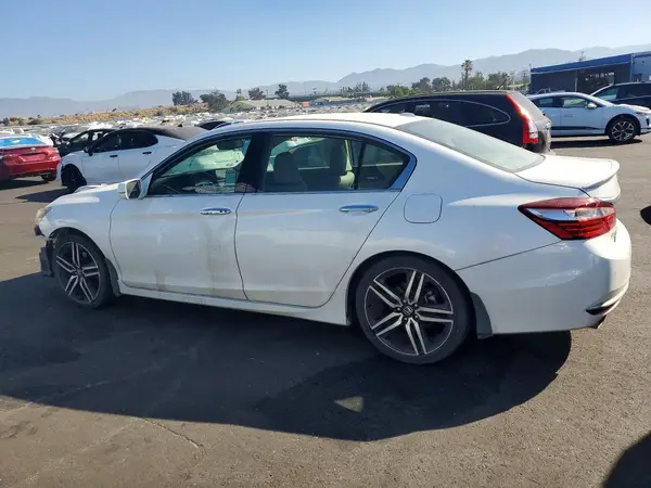 1HGCR3F9XHA007541 2017 HONDA ACCORD - Image 2