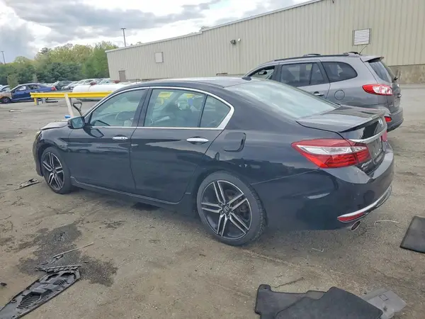 1HGCR3F9XHA010214 2017 HONDA ACCORD - Image 2