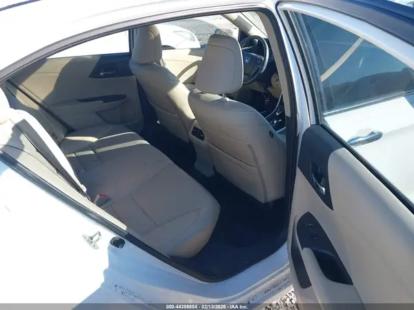 1HGCR3F9XHA011816 2017 HONDA ACCORD - Image 8