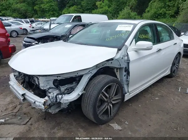 1HGCR3F9XHA016398 2017 HONDA ACCORD - Image 2