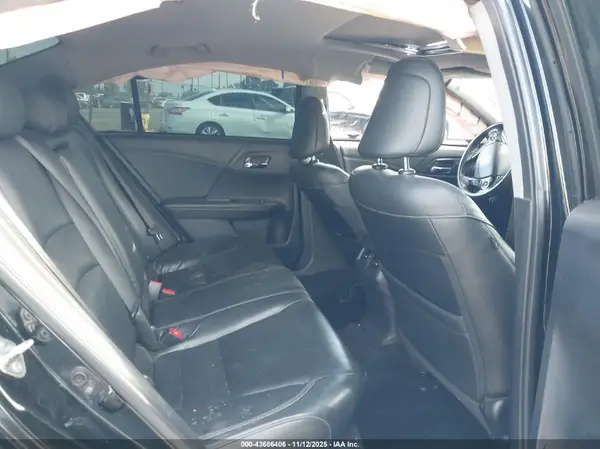 1HGCR3F9XHA016594 2017 HONDA ACCORD - Image 8