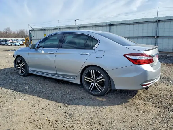 1HGCR3F9XHA016840 2017 HONDA ACCORD - Image 2