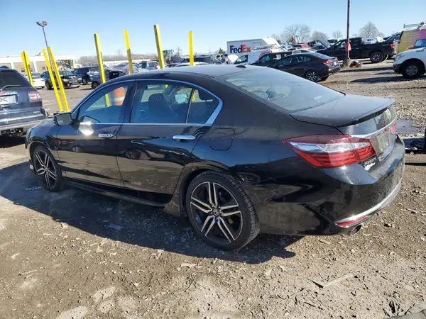 1HGCR3F9XHA020564 2017 HONDA ACCORD - Image 2