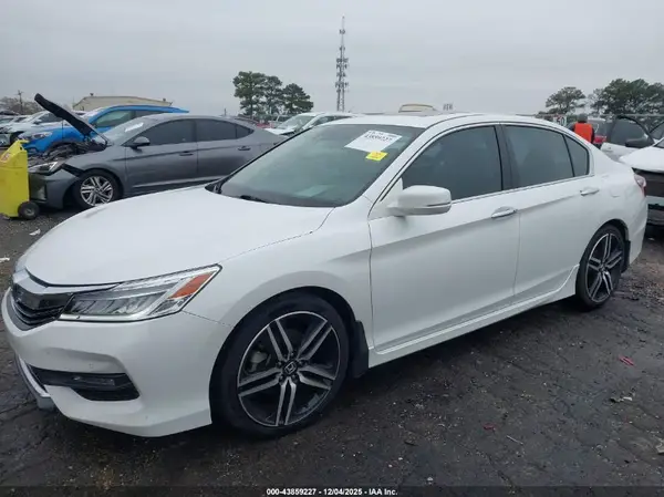 1HGCR3F9XHA022962 2017 HONDA ACCORD - Image 2