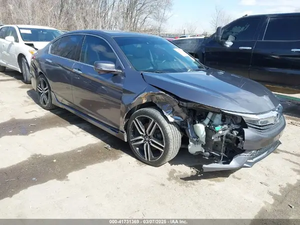 1HGCR3F9XHA023450 2017 HONDA ACCORD - Image 1