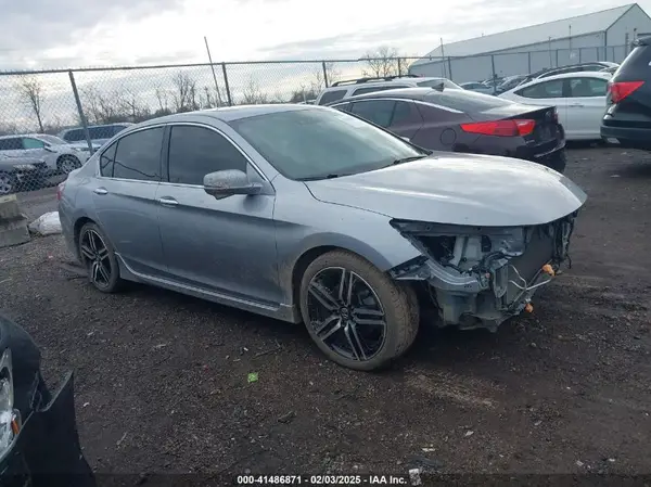 1HGCR3F9XHA029331 2017 HONDA ACCORD - Image 1