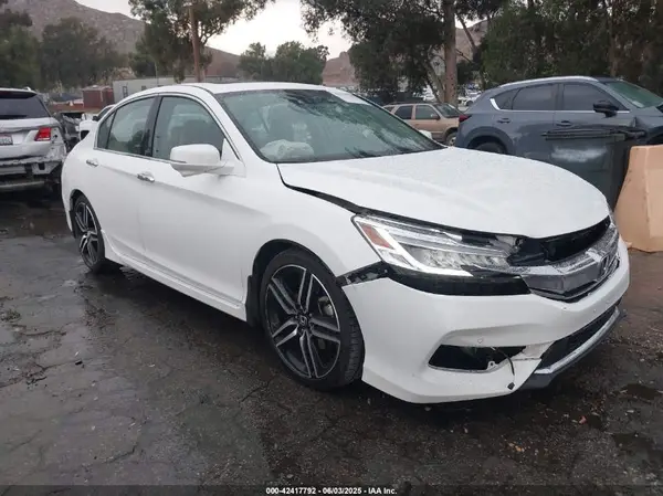 1HGCR3F9XHA032729 2017 HONDA ACCORD - Image 1