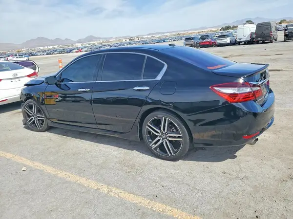 1HGCR3F9XHA036473 2017 HONDA ACCORD - Image 2
