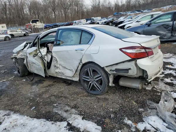 1HGCR6F51HA145668 2017 HONDA ACCORD - Image 2