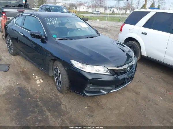 1HGCT1A33HA009351 2017 HONDA ACCORD - Image 1