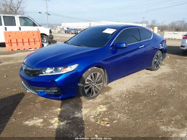 1HGCT1A75HA009368 2017 HONDA ACCORD - Image 2