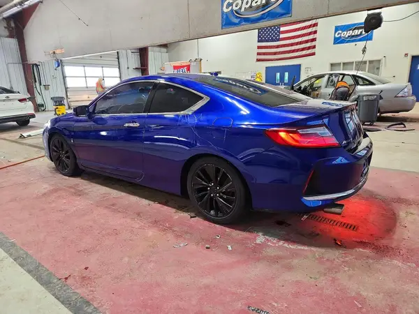 1HGCT1A79HA001600 2017 HONDA ACCORD - Image 2