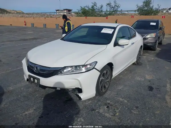 1HGCT1B33GA005815 2016 HONDA ACCORD - Image 2