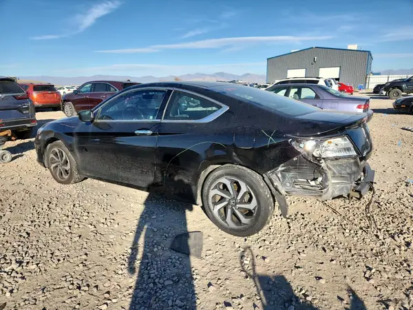 1HGCT1B34HA006585 2017 HONDA ACCORD - Image 2