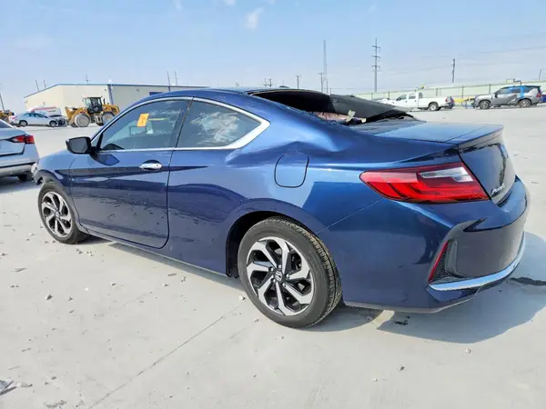 1HGCT1B35HA000620 2017 HONDA ACCORD - Image 2