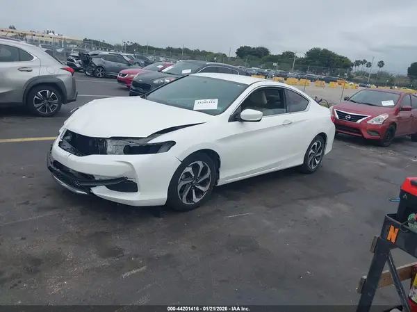 1HGCT1B37HA006127 2017 HONDA ACCORD - Image 2
