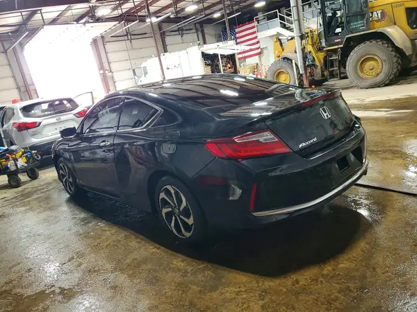 1HGCT1B37HA008833 2017 HONDA ACCORD - Image 2