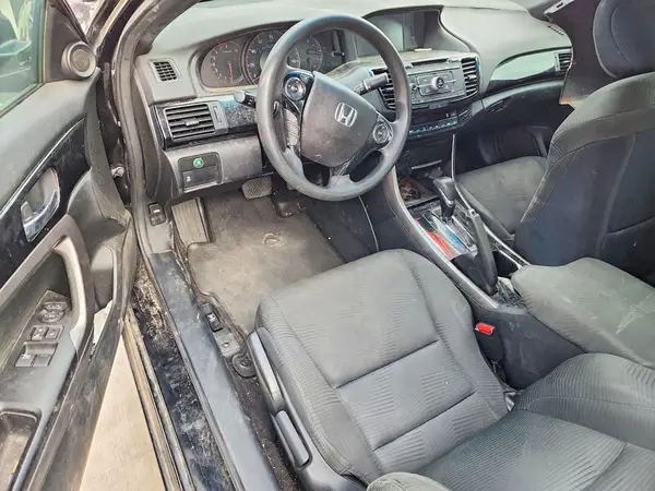 1HGCT1B39HA000555 2017 HONDA ACCORD - Image 8