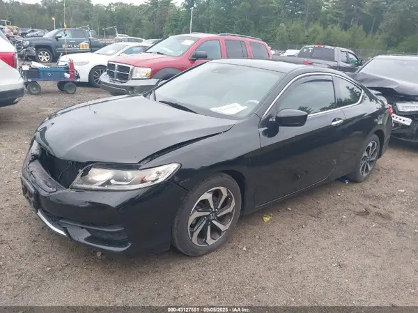 1HGCT1B42HA002057 2017 HONDA ACCORD - Image 2