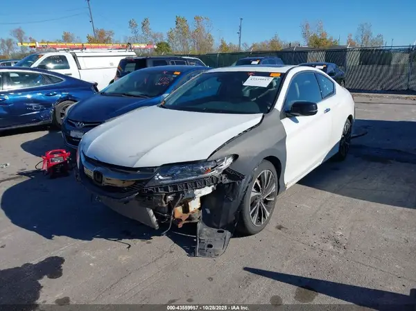 1HGCT1B59GA000555 2016 HONDA ACCORD - Image 2