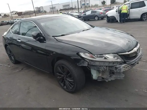 1HGCT1B70HA003105 2017 HONDA ACCORD - Image 1