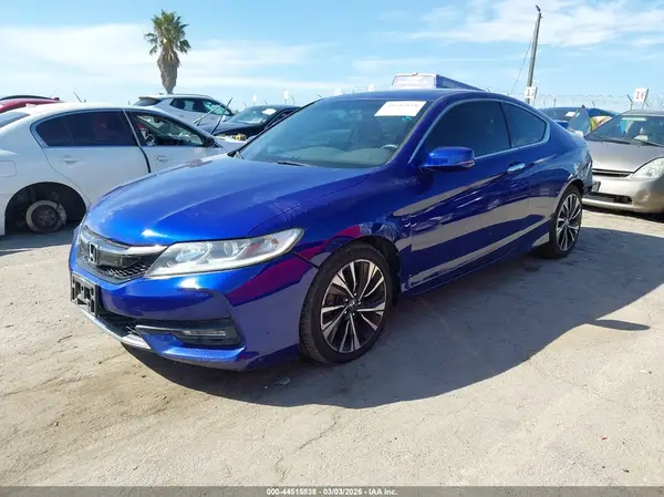 1HGCT1B71HA003811 2017 HONDA ACCORD - Image 2