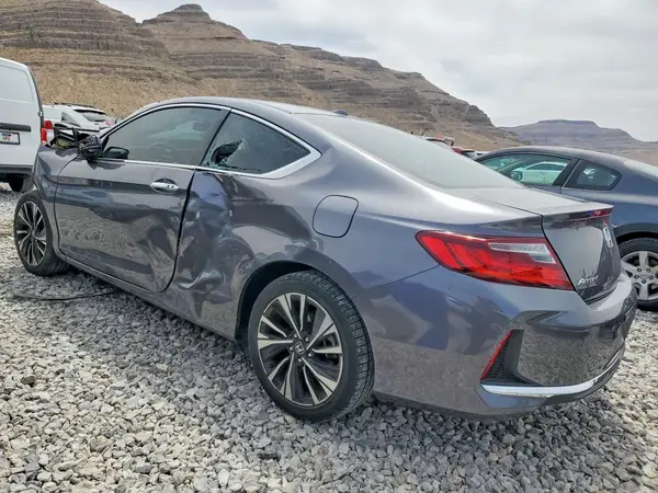 1HGCT1B73HA007942 2017 HONDA ACCORD - Image 2
