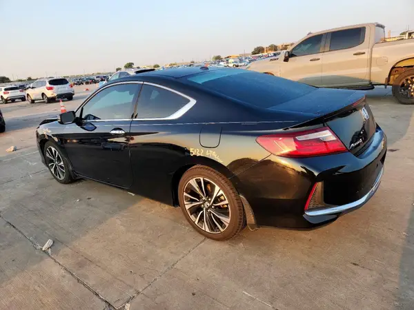 1HGCT1B74HA010137 2017 HONDA ACCORD - Image 2