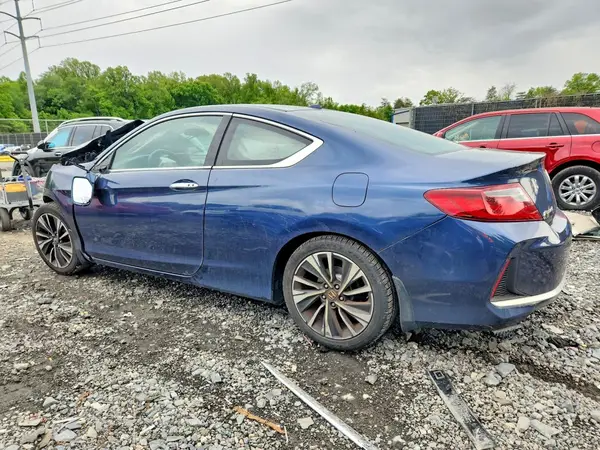 1HGCT1B76HA004050 2017 HONDA ACCORD - Image 2