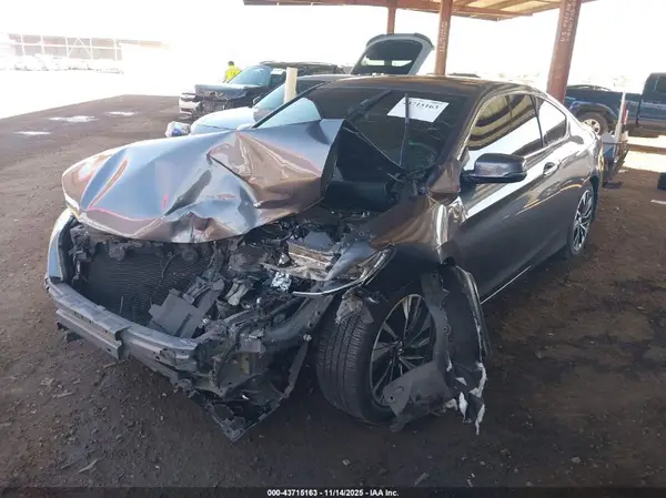 1HGCT1B79HA000655 2017 HONDA ACCORD - Image 2