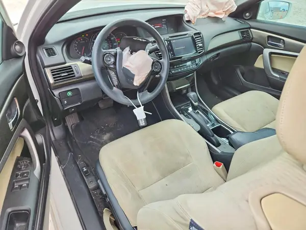 1HGCT1B7XGA010674 2016 HONDA ACCORD - Image 8