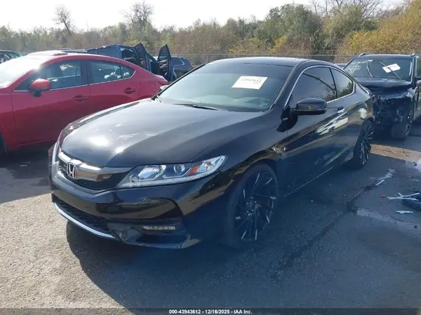 1HGCT1B7XHA009400 2017 HONDA ACCORD - Image 2