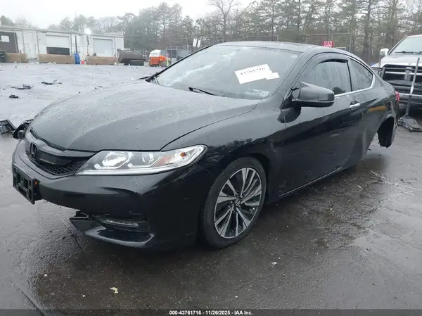 1HGCT1B84HA004573 2017 HONDA ACCORD - Image 2