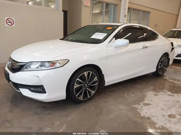 1HGCT1B86HA003571 2017 HONDA ACCORD - Image 2