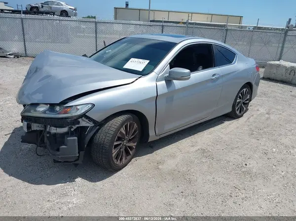 1HGCT1B87HA005913 2017 HONDA ACCORD - Image 2