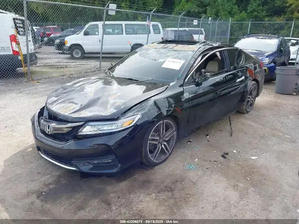 1HGCT2B00HA004103 2017 HONDA ACCORD - Image 2