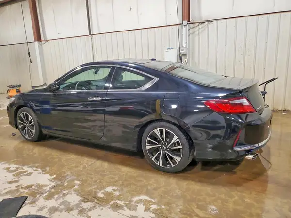 1HGCT2B80HA001983 2017 HONDA ACCORD - Image 2