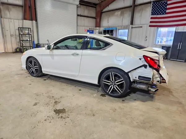 1HGCT2B81HA001247 2017 HONDA ACCORD - Image 2
