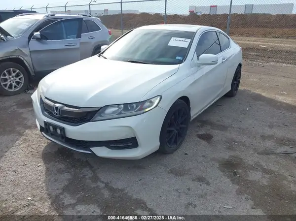 1HGCT2B81HA001412 2017 HONDA ACCORD - Image 2