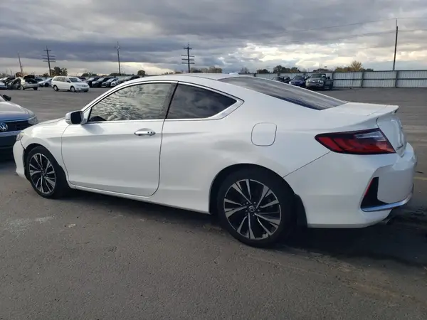 1HGCT2B85HA000635 2017 HONDA ACCORD - Image 2