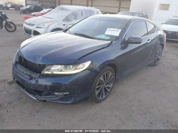 1HGCT2B86HA002135 2017 HONDA ACCORD - Image 2