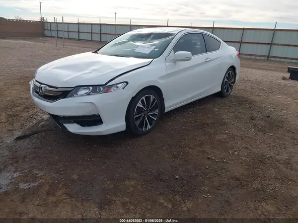 1HGCT2B87HA000359 2017 HONDA ACCORD - Image 2
