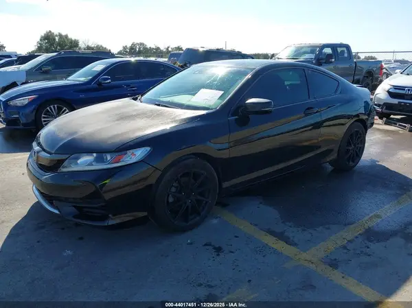 1HGCT2B99HA001196 2017 HONDA ACCORD - Image 2