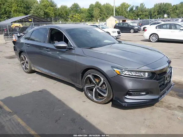 1HGCV1E31JA065704 2018 HONDA ACCORD - Image 1